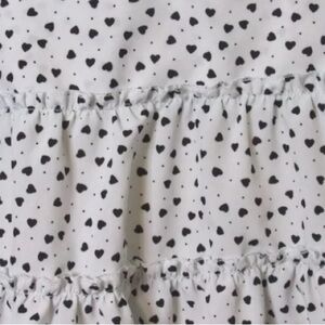 122. 🍉 White And Black Heart Tank